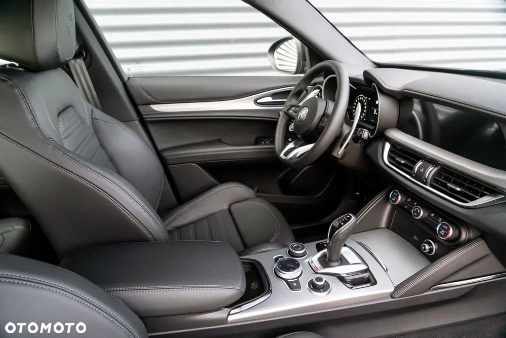 Alfa Romeo Stelvio 2.0 Turbo Veloce Q4 - 11