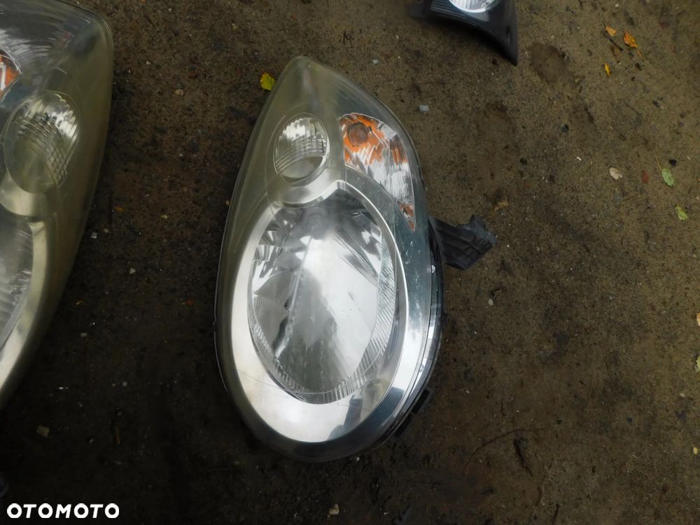 citroen C1 lampa prawa WYSYŁKA - 1