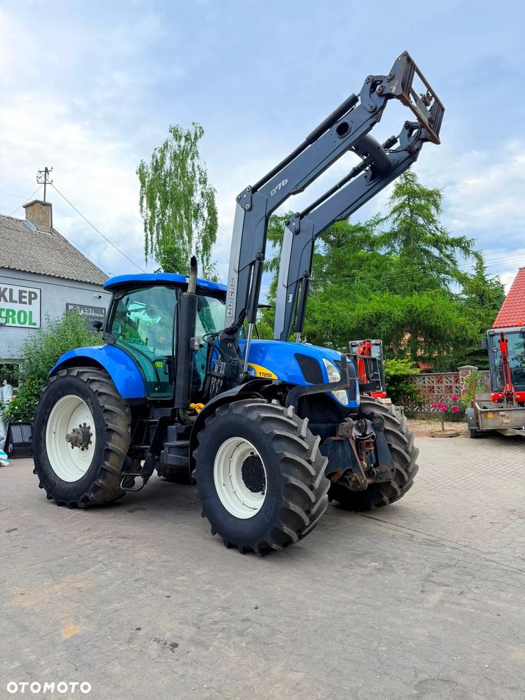 New Holland T 7050 - 5