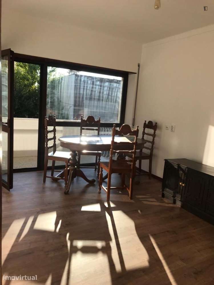 Quarto - localizado em Montes Claros Coimbra - Grande imagem: 5/8
