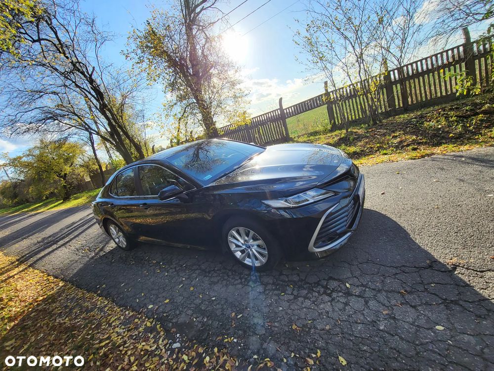 Toyota Camry 2.5 Hybrid Comfort CVT - 2