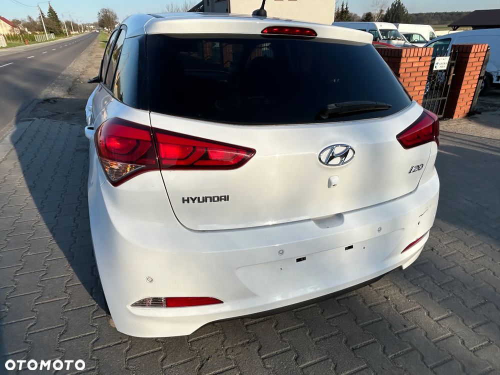 Hyundai i20 - 20