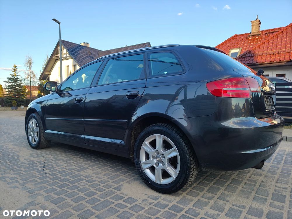 Audi A3 Sportback 1.6 Ambiente - 6
