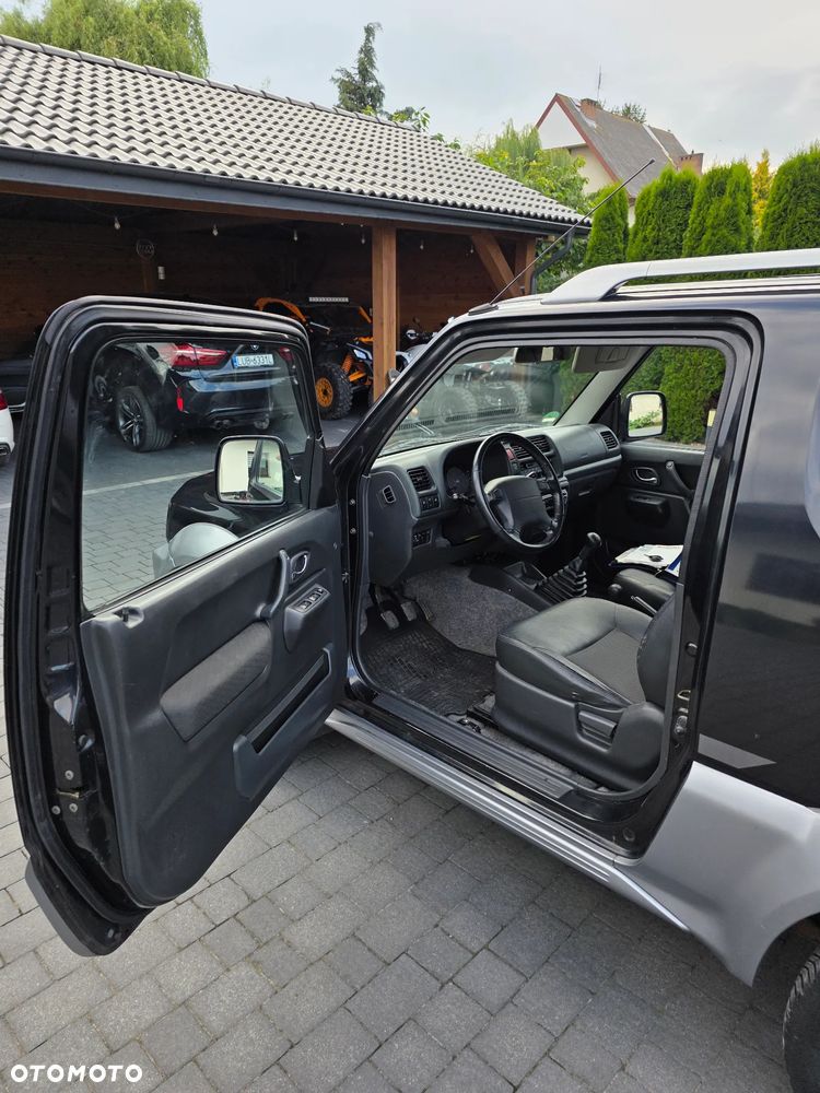 Suzuki Jimny 1.3 - 10
