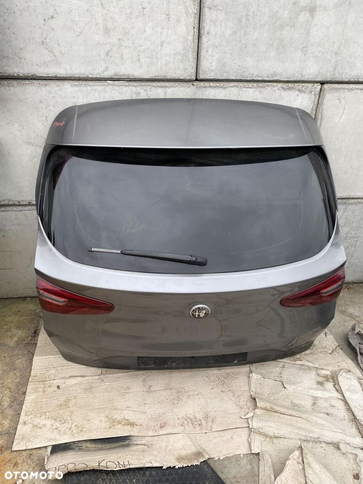 Alfa Romeo Stelvio klapa bagażnika - 1