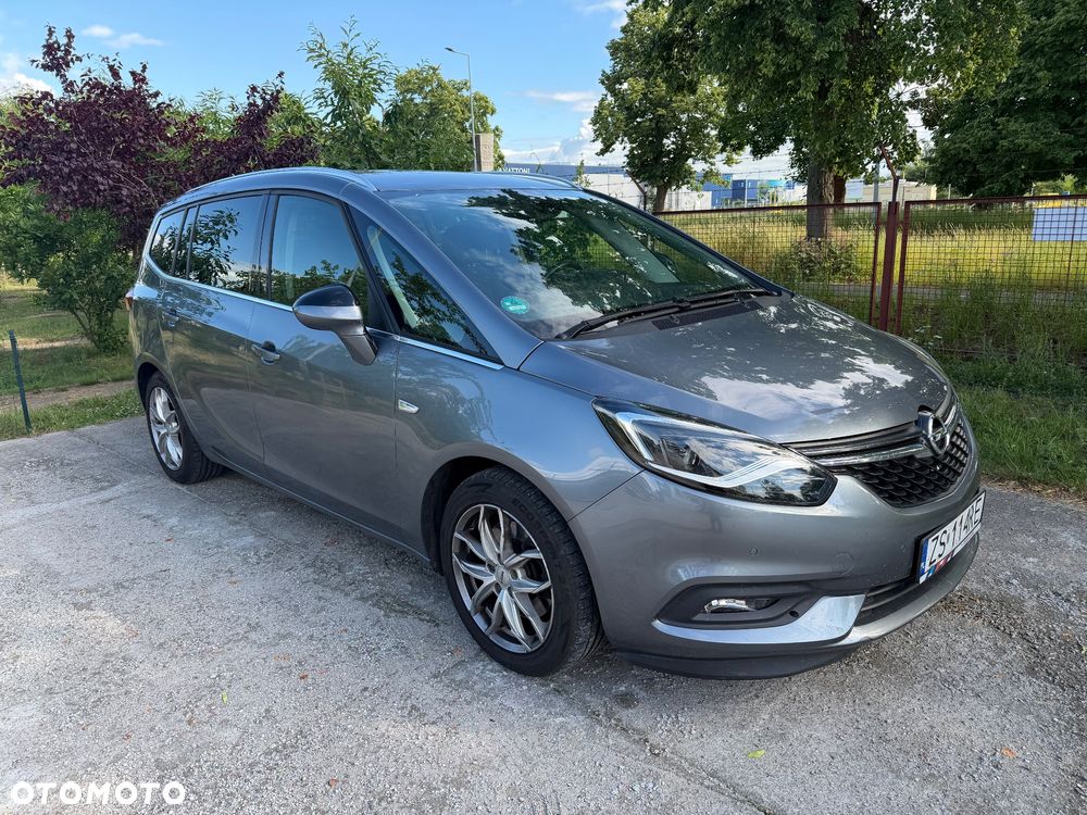 Opel Zafira Tourer 1.6 SIDI Turbo Edition - 2