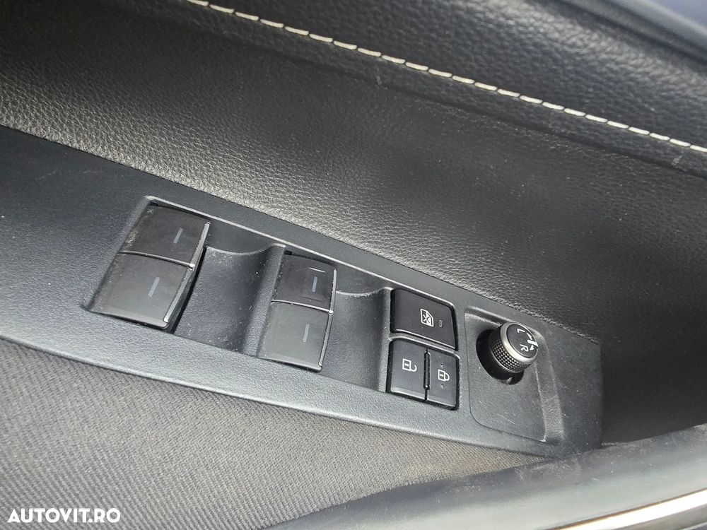 Toyota Corolla 1.8 HSD TS Dynamic - 18