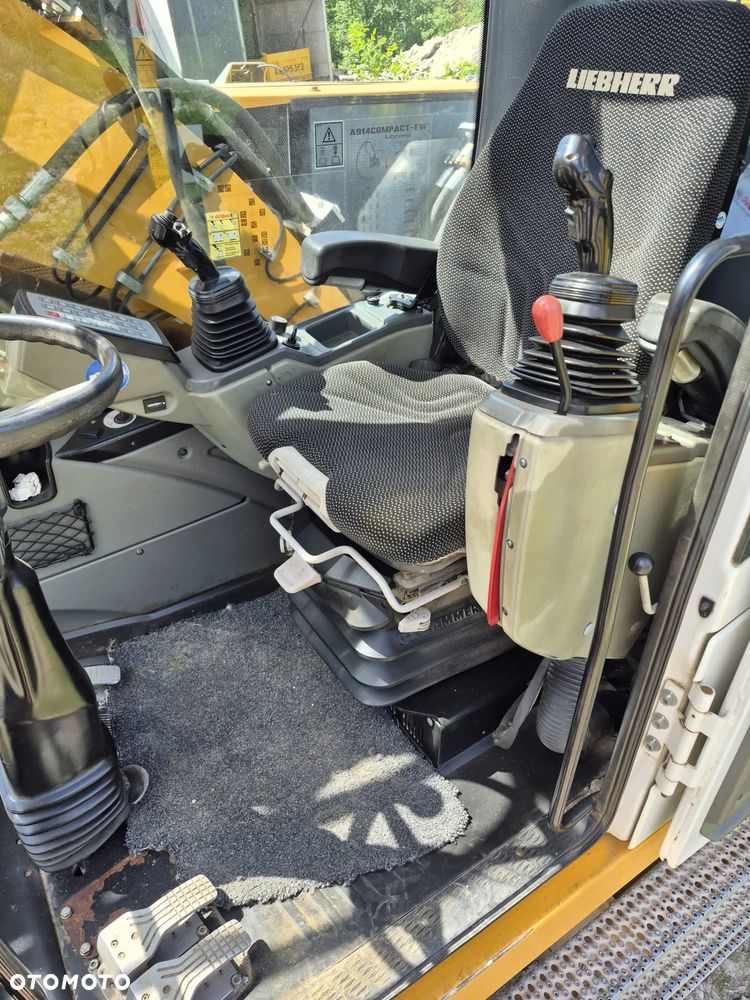 Liebherr A914 - 22