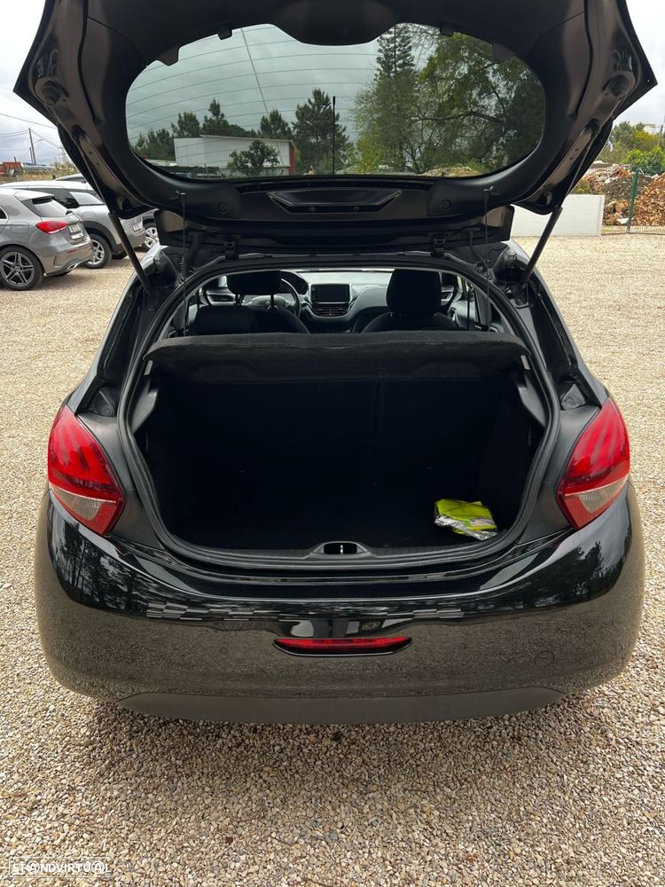 Peugeot 208 1.2 PureTech Style - 14