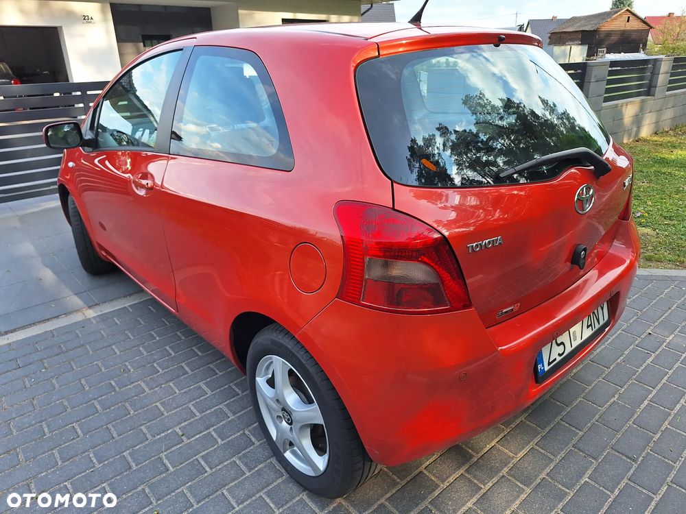 Toyota Yaris 1.3 Sol - 2