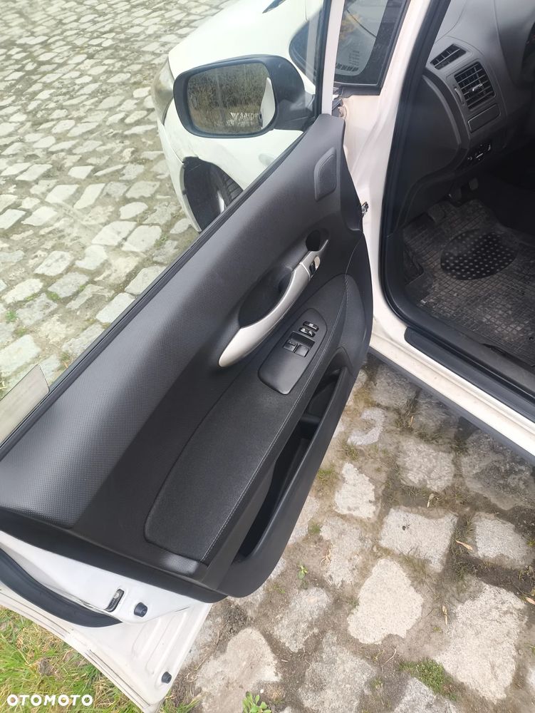 Toyota Auris 1.4 D-4D Premium - 18