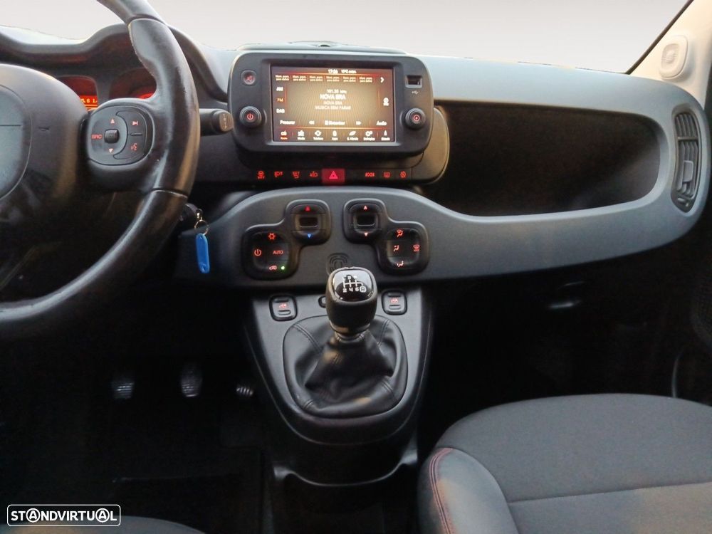 Fiat Panda 1.0 Hybrid (RED) - 11