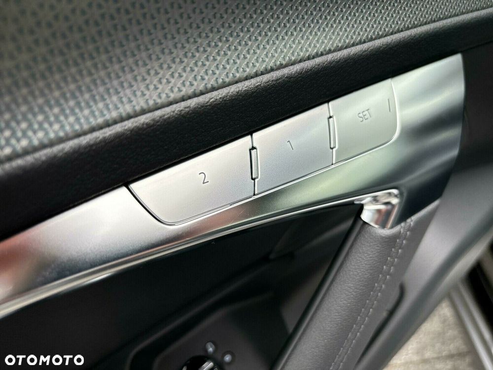 Audi A6 Allroad - 33