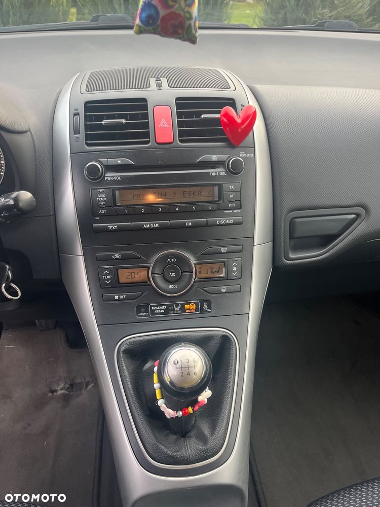 Toyota Auris 1.4 D-4D Luna - 10