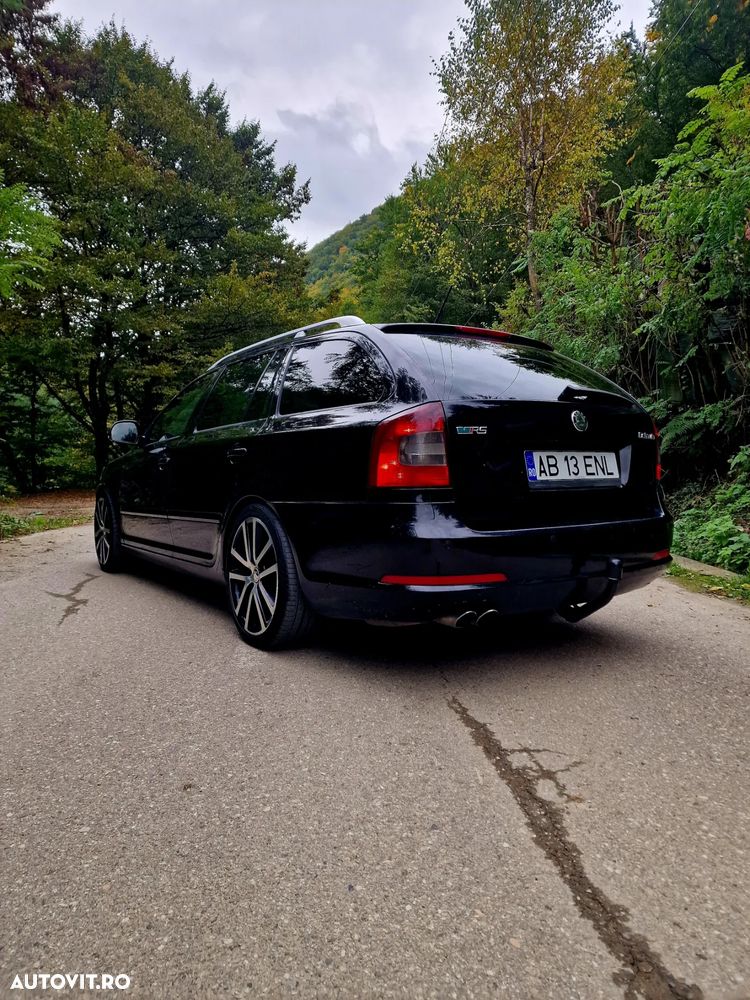 Skoda Octavia Combi 2.0 TDI CR DPF RS - 22