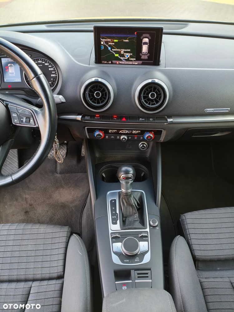 Audi A3 Sportback 1.6 TDI S tronic Attraction - 32