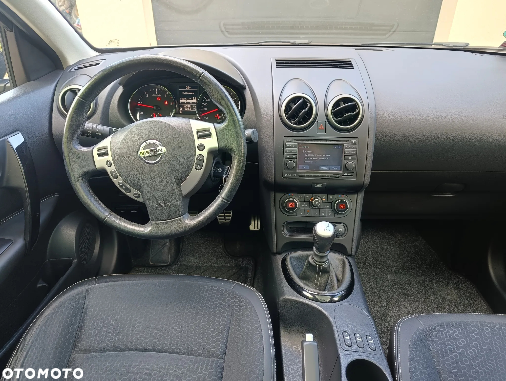 Nissan Qashqai 1.6 DCi Tekna - 19