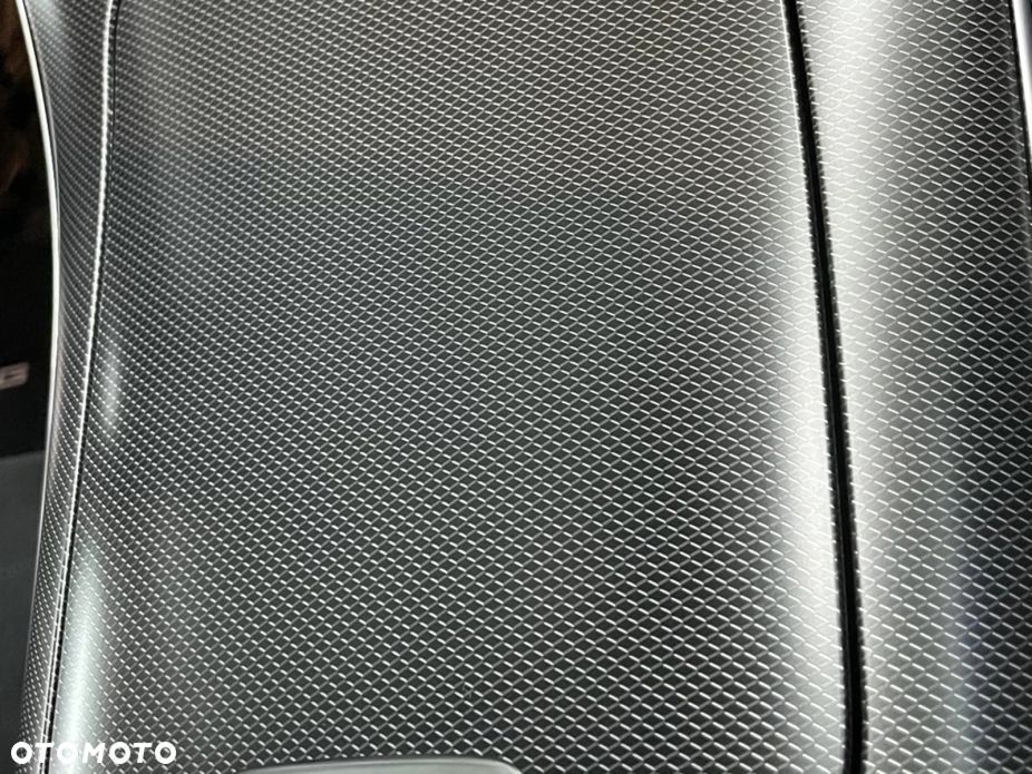 Mercedes-Benz Klasa C - 12