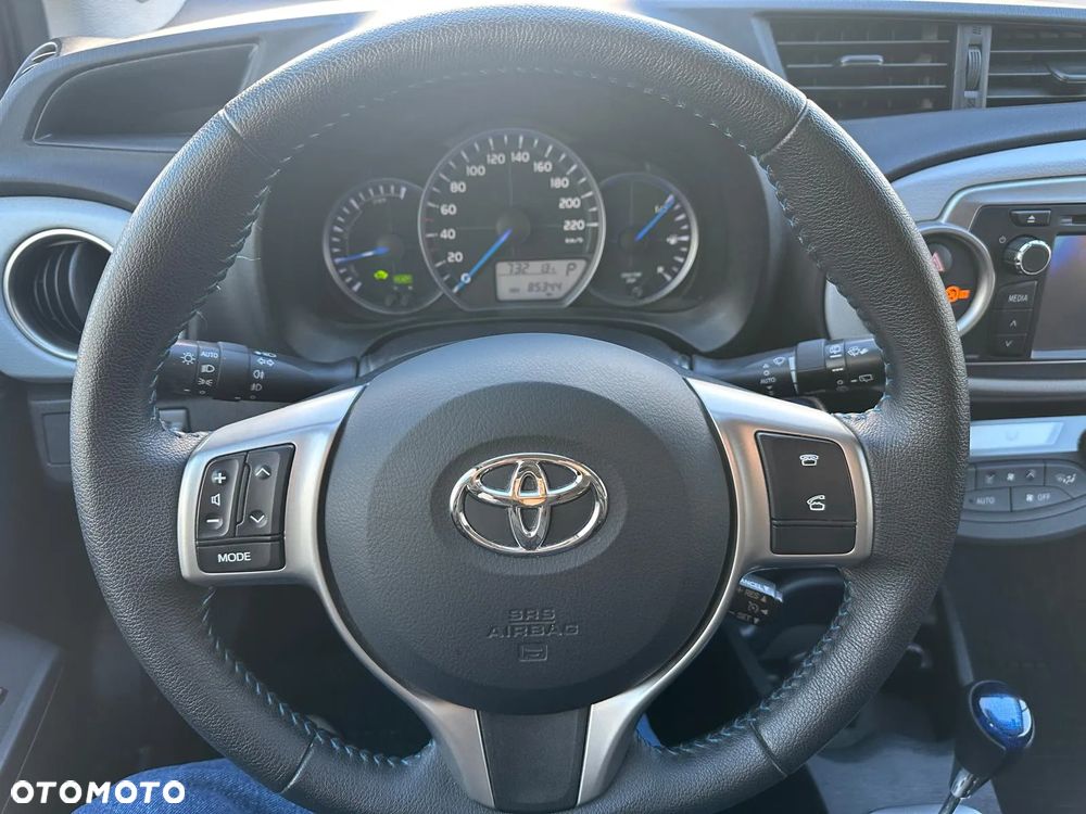 Toyota Yaris - 25
