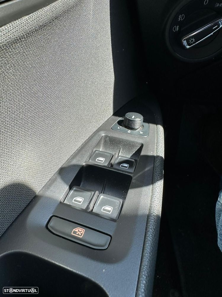 SEAT Leon 1.6 TDI Style Ecomotive - 15