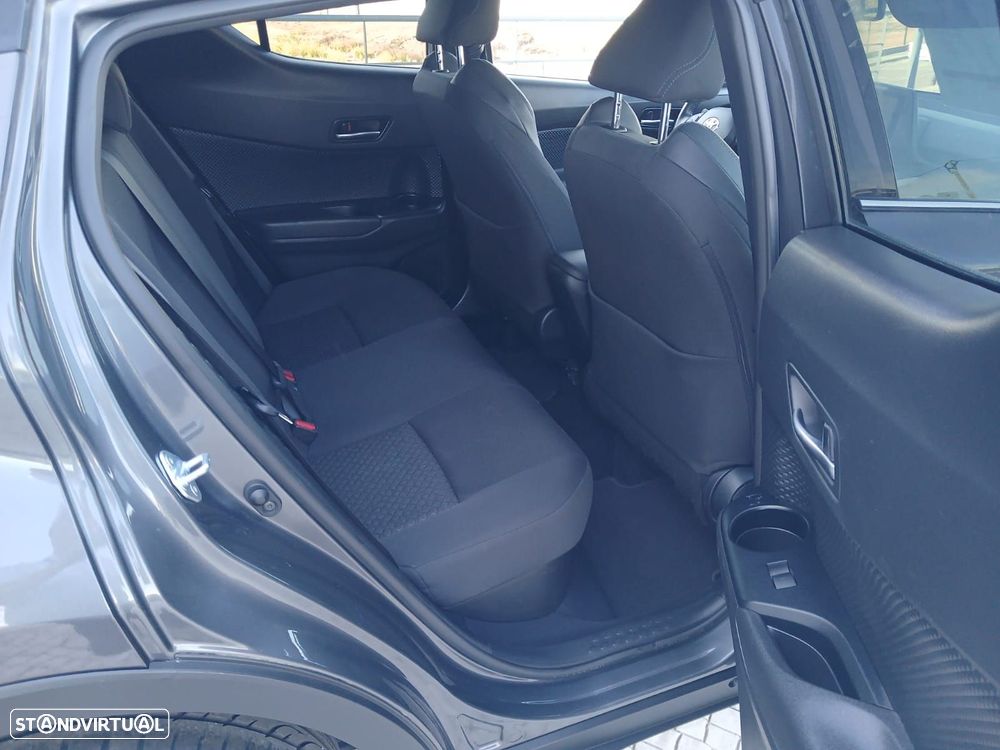 Toyota C-HR - 9