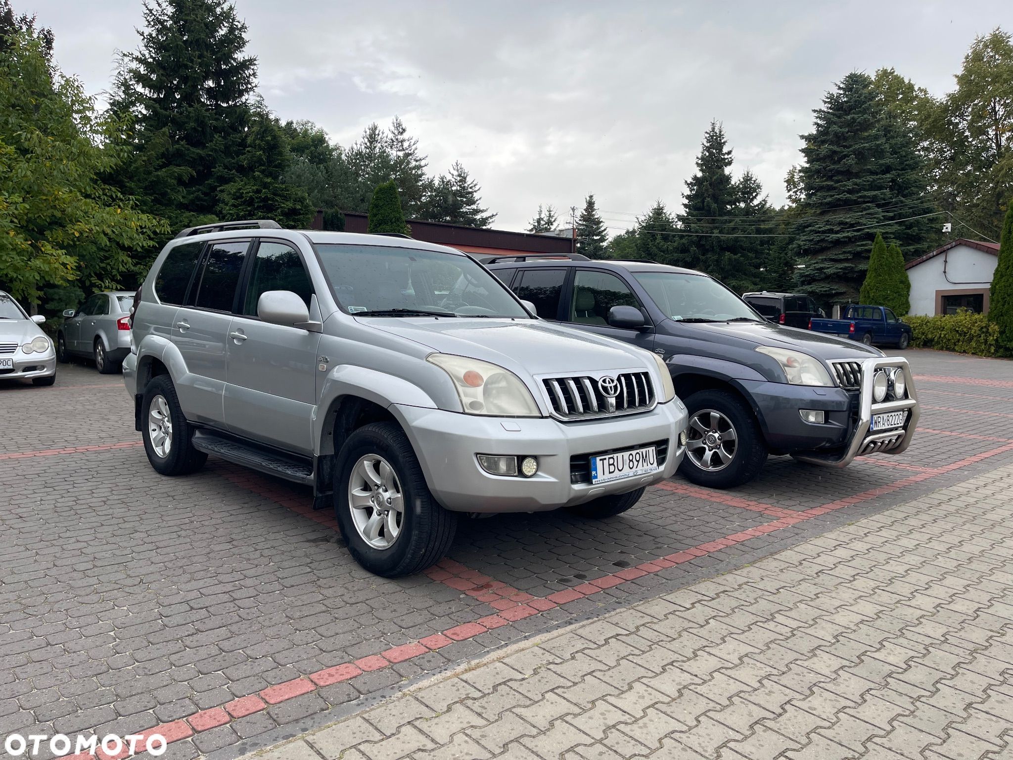Toyota Land Cruiser - 1