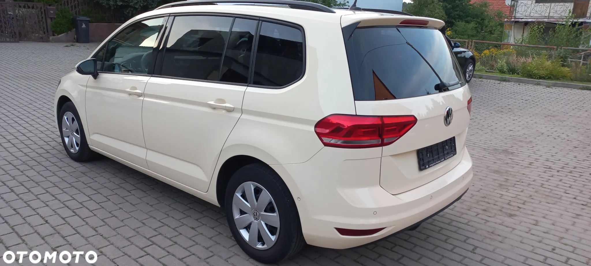 Volkswagen Touran - 3