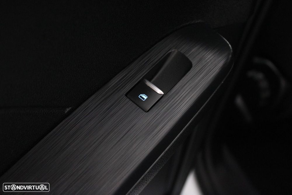 Ford Kuga 1.5 TDCi EcoBlue ST-Line - 33