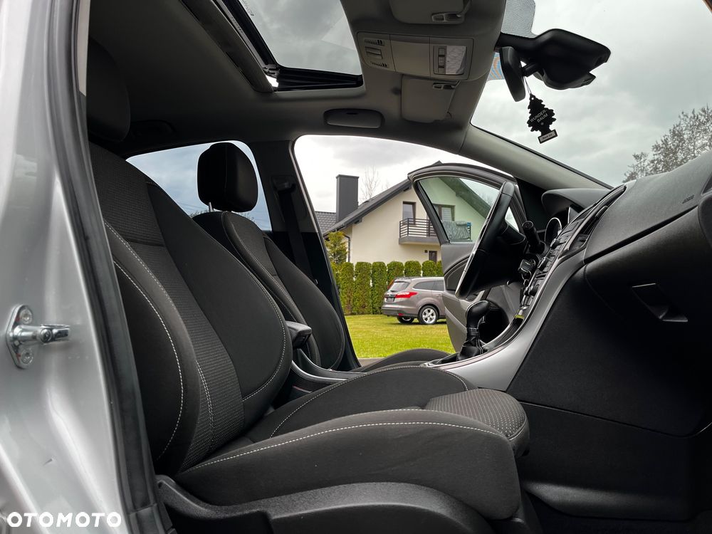 Opel Astra 1.6 T Cosmo - 26