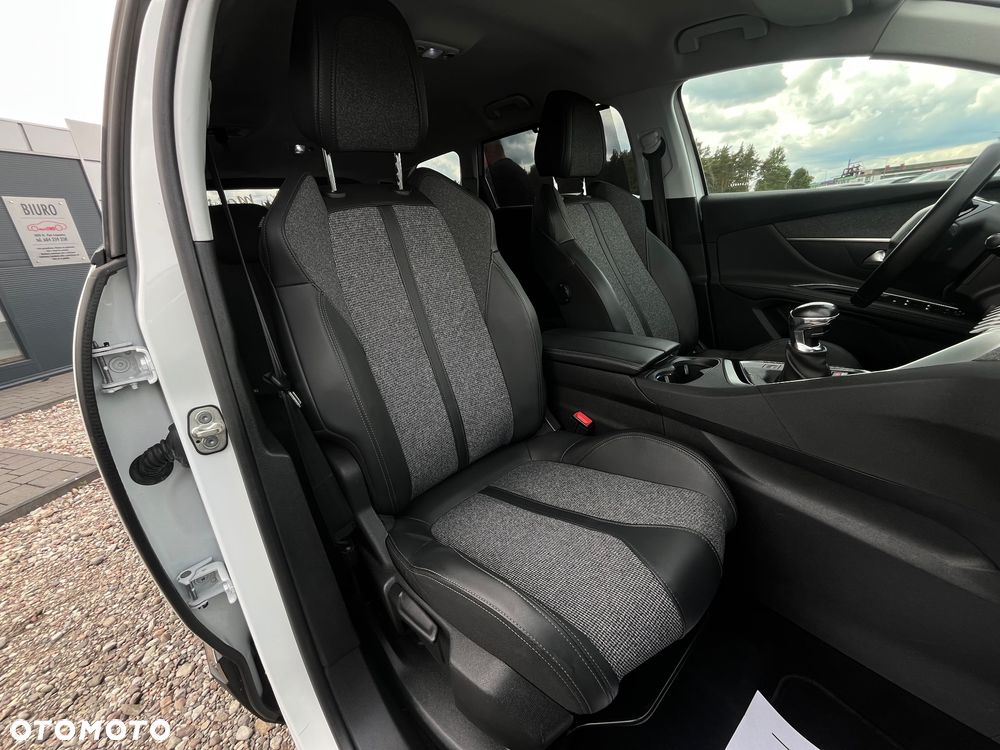 Peugeot 5008 BlueHDi 130 Allure - 23