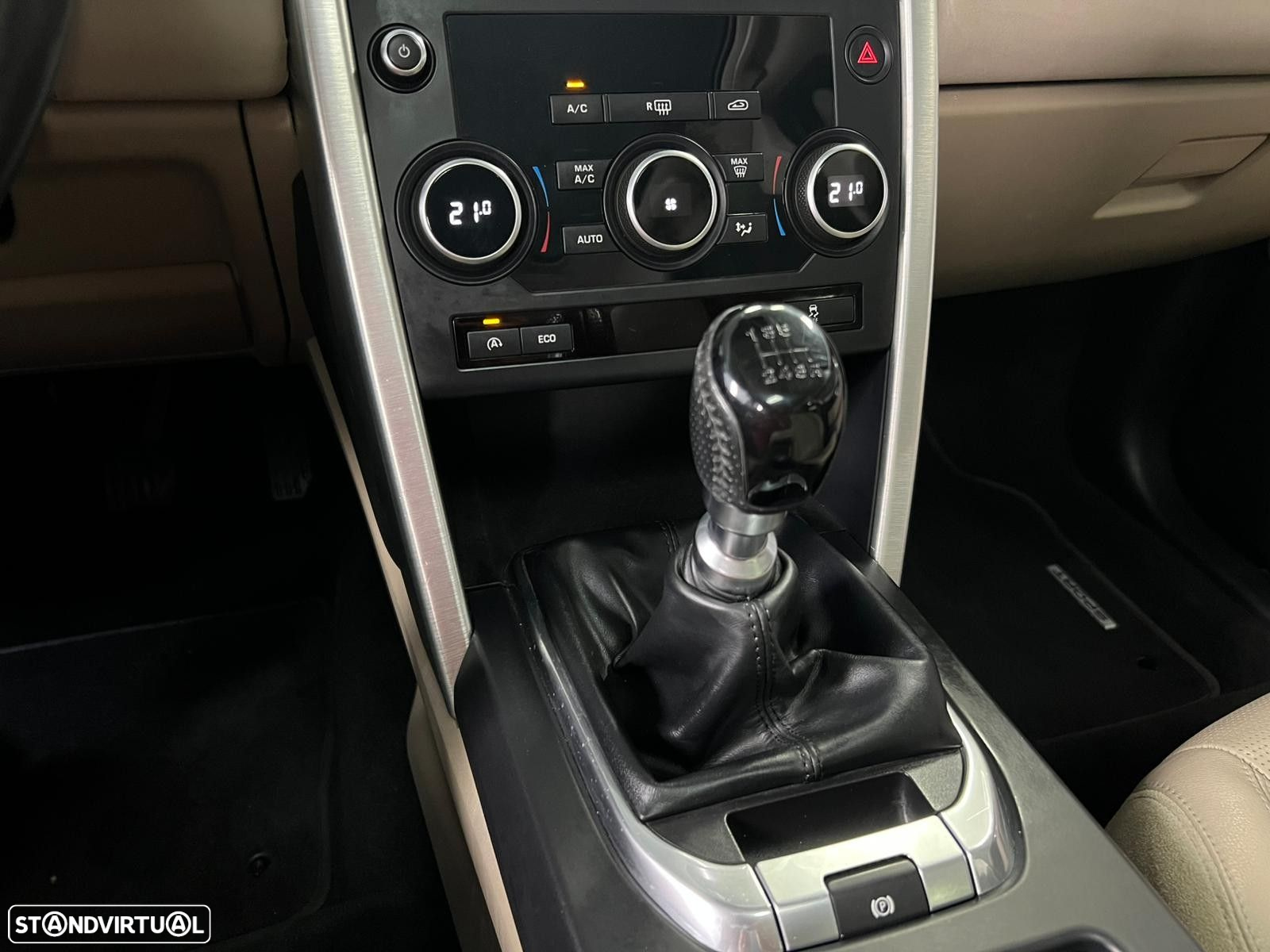 Land Rover Discovery Sport - 17