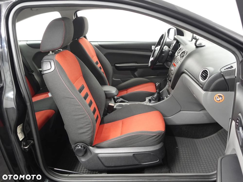 Ford Focus - 26
