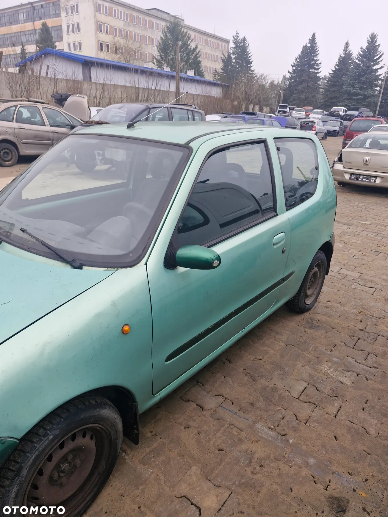 Fiat Seicento demontaż maska zderzak lampa drzwi lusterko fotel silnik skrzynia rozrusznik alternator - 8