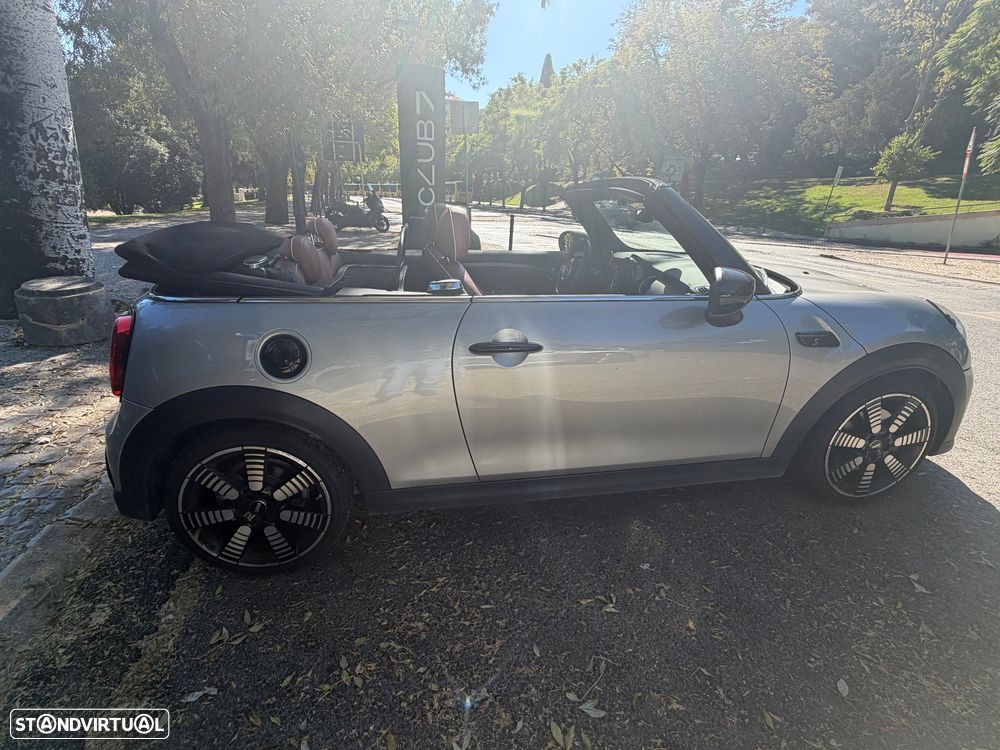 MINI Cabrio Cooper S Premium Extra Essential Auto - 3