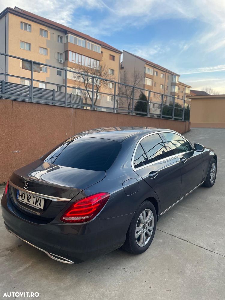Mercedes-Benz C - 8