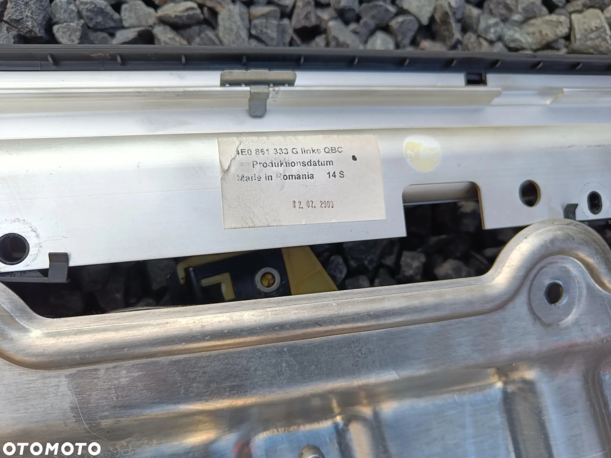 AUDI A8 D3 ROLETA ELEKTRYCZNA SZYBY BOCZNEJ LEWA PRAWA TYŁ 4E0861833G 4E08618334G - 5