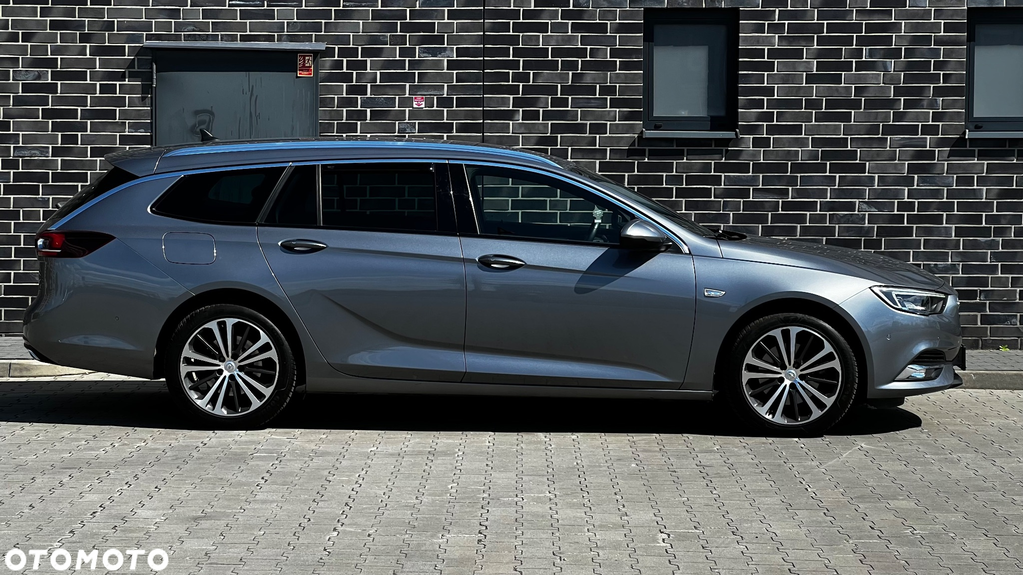 Opel Insignia - 12