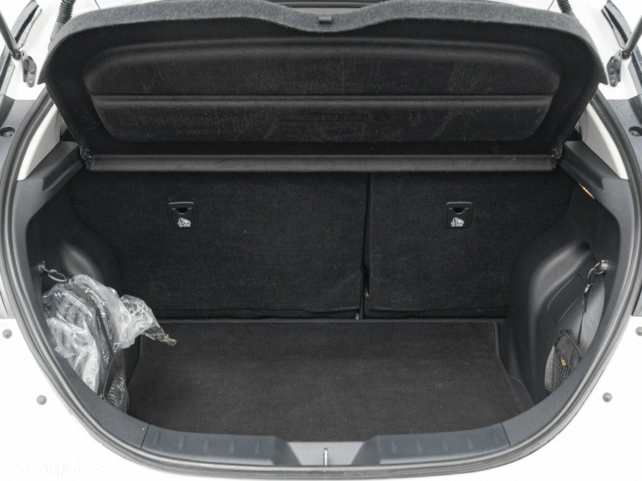 Nissan Leaf - 32