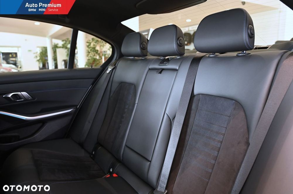 BMW Seria 3 320d xDrive mHEV M Sport - 17