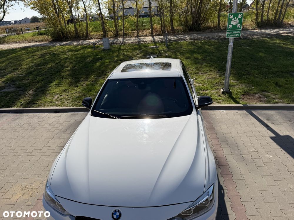 BMW F30