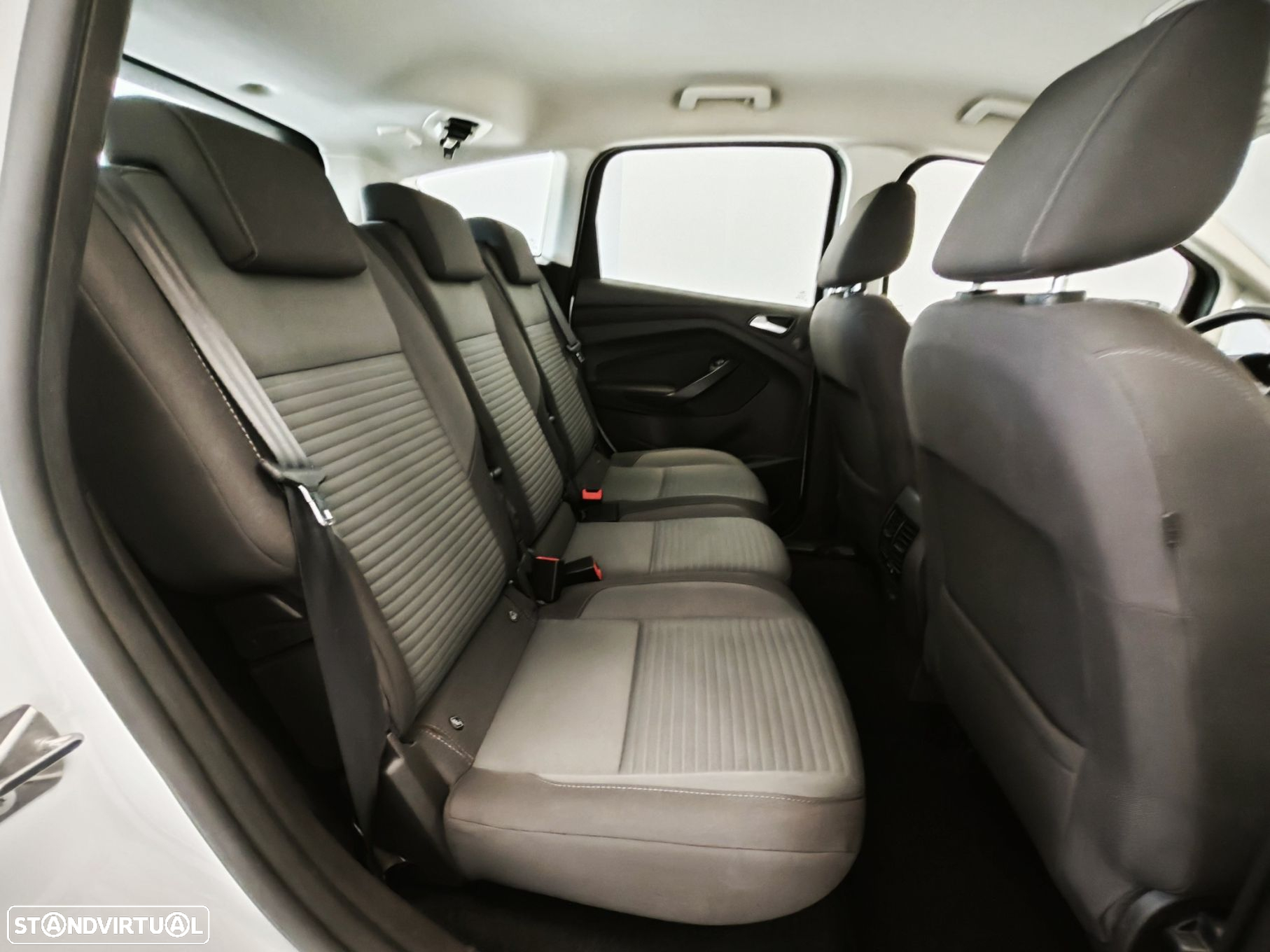Ford C-Max 1.0 Ecoboost S&S Titanium - 44