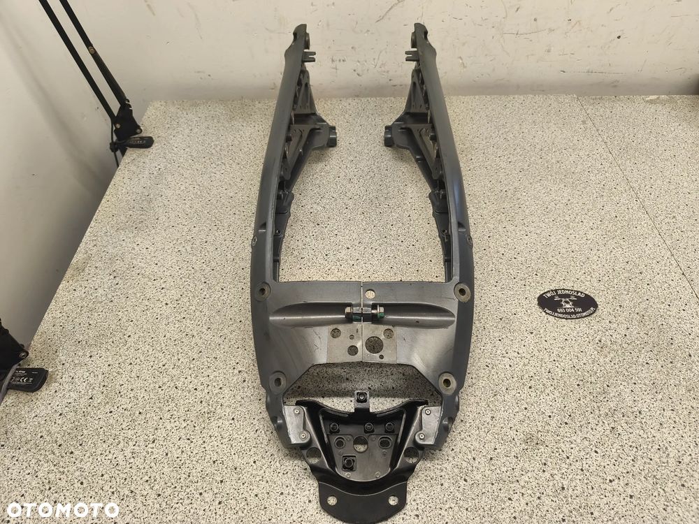 Stelaż tył, tylny Triumph Street Triple 675 - 2