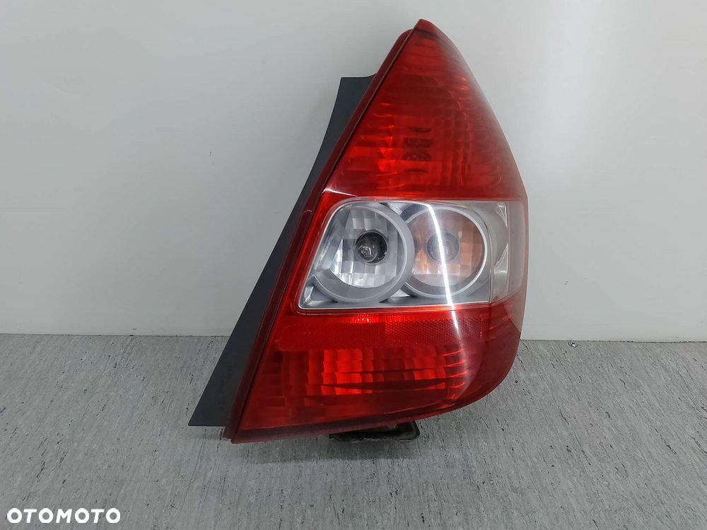 LAMPA TYLNA PRAWA HONDA JAZZ I ( 83-86 ) HATCHBACK - 1