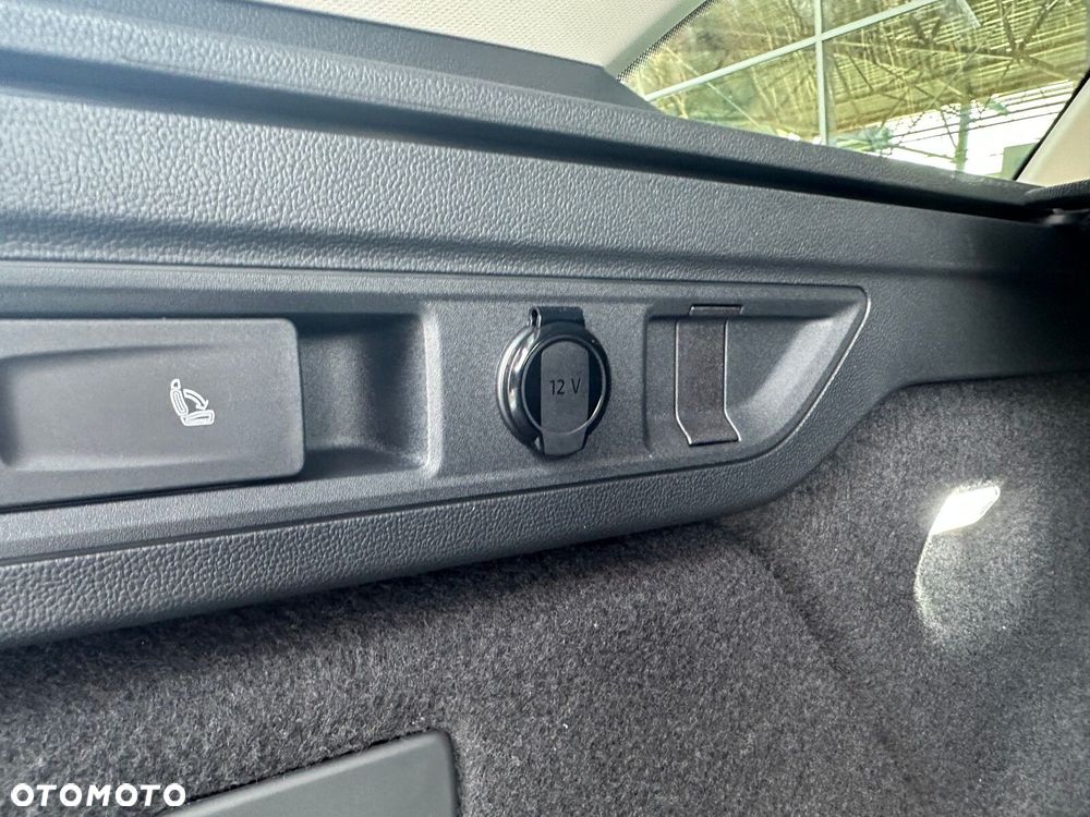 Volkswagen Passat - 32