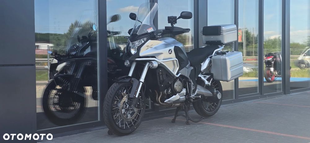 Honda VFR - 28