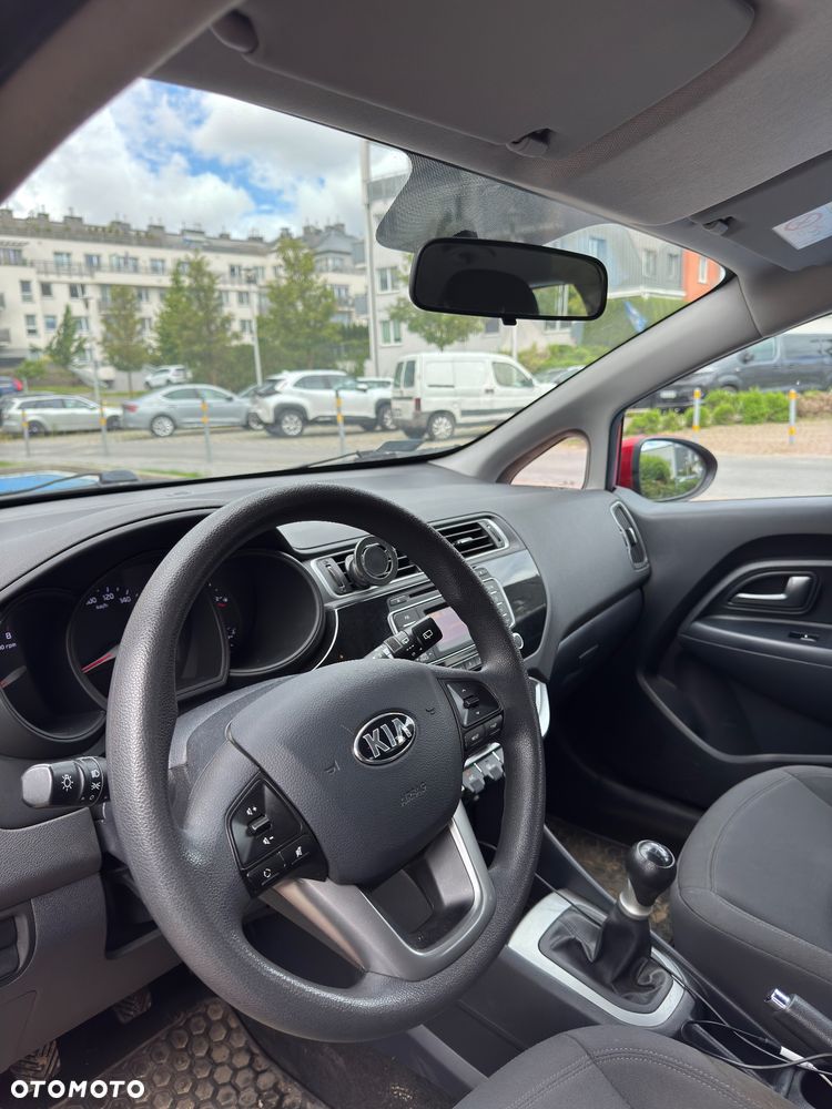 Kia Rio 1.2 L - 14