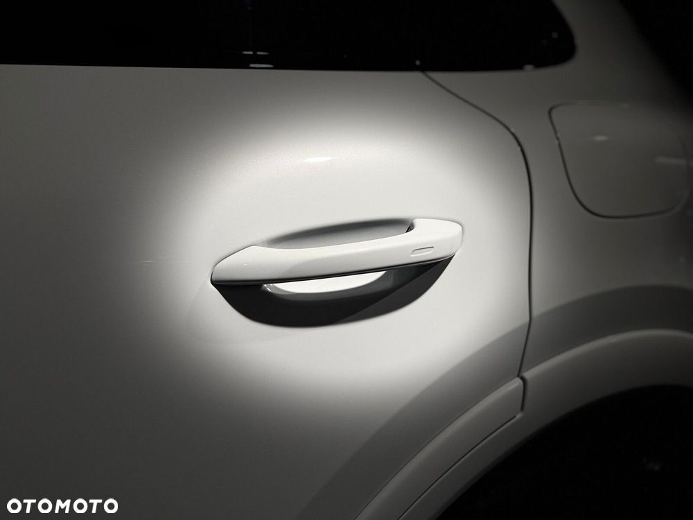 Porsche Cayenne - 15