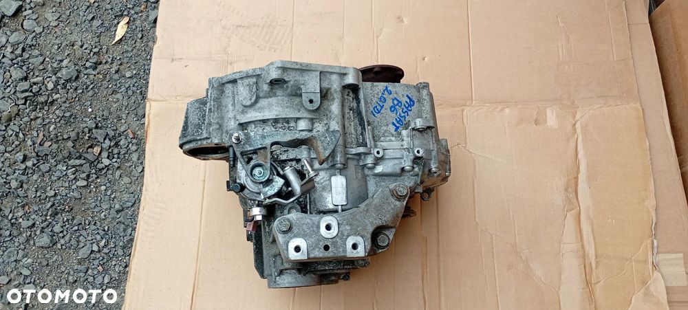 Skrzynia biegów manual manualna VW Passat B6 2.0 TDI HDV - 8