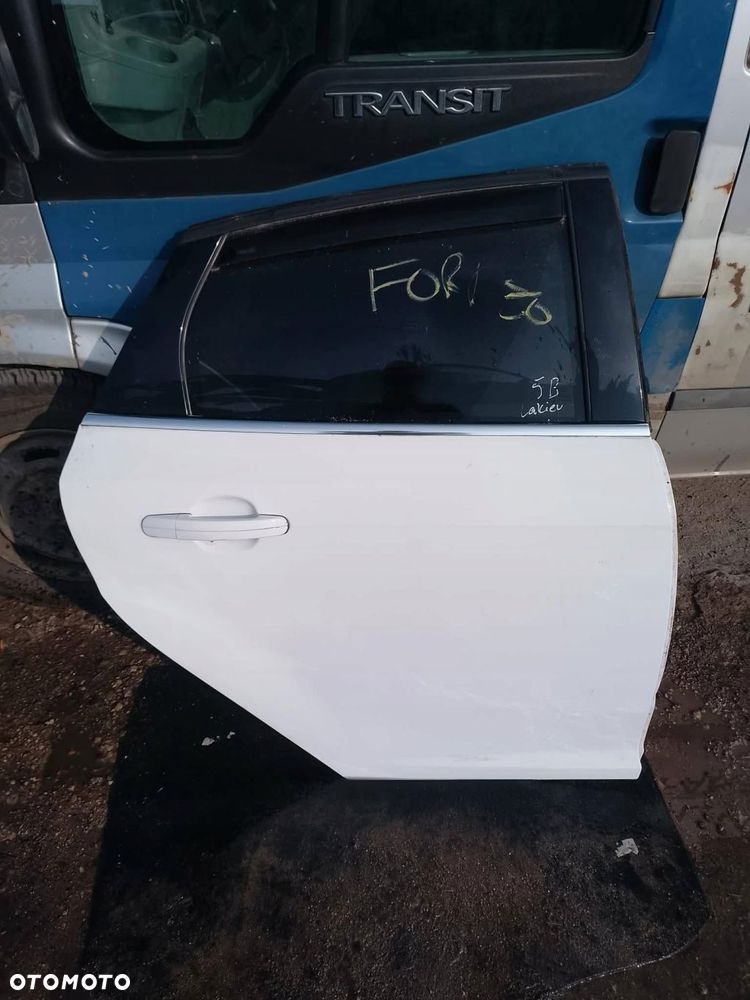 tylne prawe drzwi ford focus 2012 rok hatchback - 1
