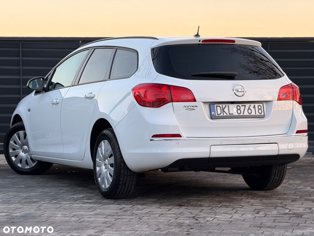 Opel Astra 1.4 T Cosmo - 4